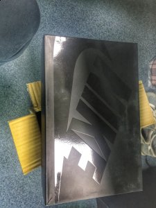 搭配起来是相当的骚气 缺潮牌商城点：长时间穿感觉鞋底还是有点硬（耐克茄子喷开箱鉴赏 Nike Air Foamposite One紫喷深度赏析）