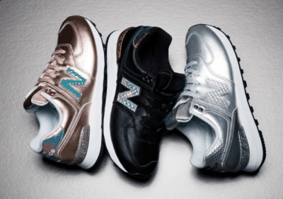其他品牌恐怕就无用武之地了 New Balance 574“Glitter”细节欣赏 侧面的皮质都是换成了反光材质 俯视图可以看潮牌商城见鞋子内部的新百伦字样 后跟处的标志很显眼啊 附近的材质是呈彩色来呈现的 银色款式则是菱形造型 金粉色突出了奢华 银白色的高贵气质 黑色的沉稳（新百伦574钻石系列好看吗 New Balance 574“Glitter”细节欣赏）