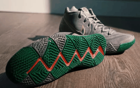 欧文4凯尔特人配色实物开箱 Nike Kyrie 4 