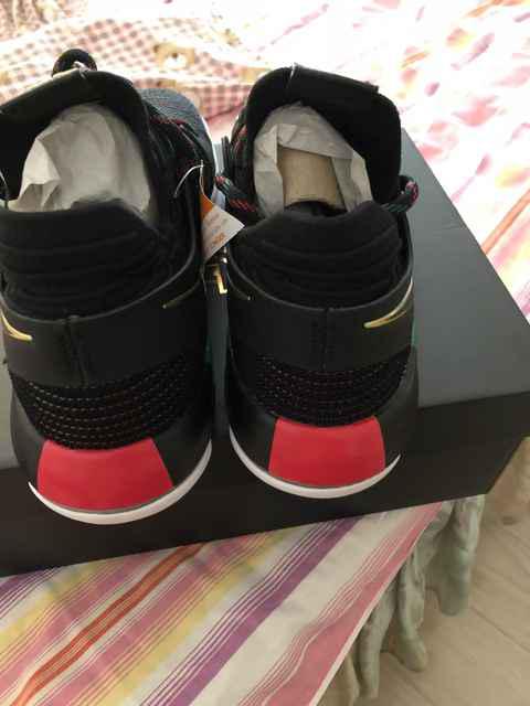 KD10黑人月开箱测评 KD10“BHM”实物上脚图