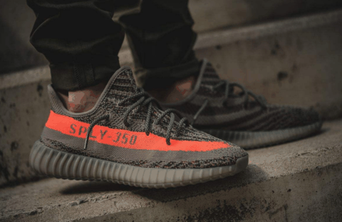 Yeezy冰蓝尺码怎么选 椰子350 v2冰蓝小了几码