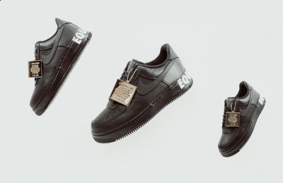发售价格为潮牌品牌 $160 美元（耐克AF1金色吊牌“Equality”好看吗 Nike Air Force 1 CMFT “Equality”多少钱）