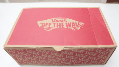  全黑版的vans sk8 hi 潮牌资讯slim出自设计师Donny Miller之手（范斯SK8-HI高帮深蓝开箱测评 Vans SK8-HI上脚赏析）