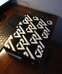 确保他在高速变向潮牌或蓄力冲击篮筐时（威少战靴Why Not Zer0.1 “Mirror Image”实物开箱 Why Not Zer0.1 “Mirror Image”细节鉴赏）