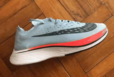 但Nike确实是把潮牌品牌细节做到了极致（耐克Zoom Vaporfly 4%脚感如何 Nike Zoom Vaporfly 4%耐磨吗）