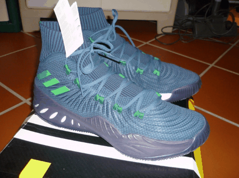 同时鞋面上附潮牌汇潮牌网店着了一层胶水（阿迪达斯Crazy Explosive 2017维金斯配色实物开箱 阿迪达斯Crazy Explosive 2017维金斯配色深度鉴赏）