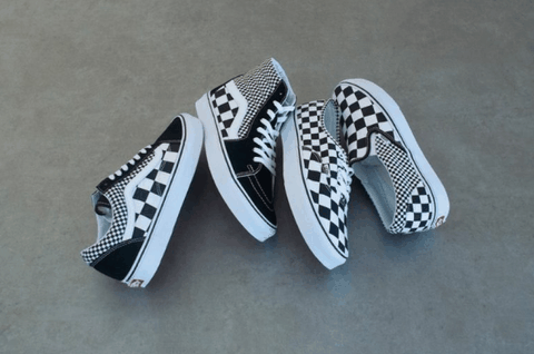 Vans这个品牌的品牌特色就是潮牌是极限运动和年轻文化的领军品牌（范斯2018春夏系列有哪些款式 范斯2018春夏系列多少钱）