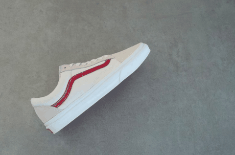Vans这个品牌的品牌特色就是潮牌是极限运动和年轻文化的领军品牌（范斯2018春夏系列有哪些款式 范斯2018春夏系列多少钱）