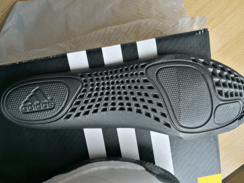 可能是沾了潮牌汇潮牌网店灰的原因（罗斯8白蓝配色开箱图 adidas D Rose 8细节欣赏）