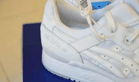 亚瑟士GEL-LYTE III小白鞋开箱图 ASICS纯白GEL-LYTE III上脚欣赏