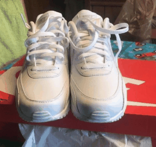 外型上也潮牌品牌更为流线（Air Max 90纯白开箱图 Air Max 90脚感怎么样）