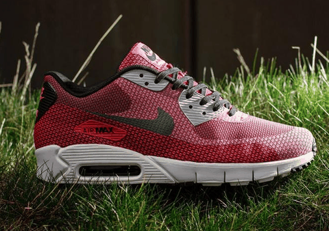 减少了运动时潮牌信息对脚部的冲击（AIR MAX 90奥利奥配色开箱图 耐克AIR MAX 90 ULTRA 2.0黑白赏析测评）