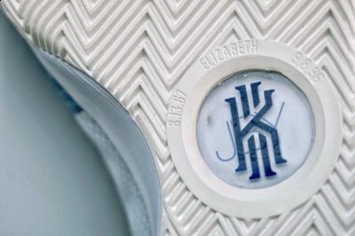 Kyrie S1 Hybrid会更加适合潮牌信息需要前掌缓震的消费者一些（Kyrie S1 Hybrid配置怎么样 欧文合体版拆解测评）