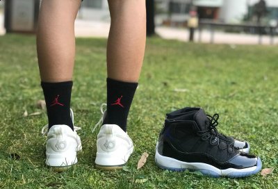 所以只能潮牌商城系紧鞋带（AJ11大灌篮脚感怎么样 AJ11大灌篮开箱上脚测评）