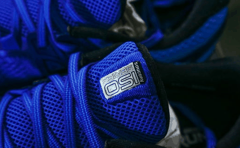 索康尼用全掌潮牌品牌EVERUN中底减震（圣康尼Triumph ISO 3蓝色开箱图 saucony Triumph 3跑鞋实物欣赏）