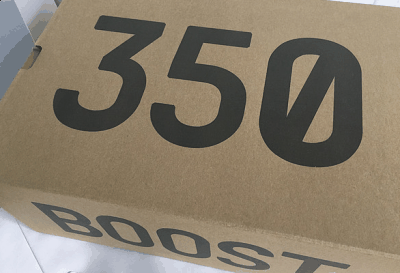  adidas Yeezy 350 Boost v2详细介绍 adidas Yeezy 350 Boost v2是知名潮牌说唱歌手兼制作人坎耶·维斯特和adidas合作推出的adidas Yeezy 350 Boost 的 V2 升级版（椰子Boost 350 V2 Copper开箱图 Yeezy Boost 350 V2酷黑细节欣赏）