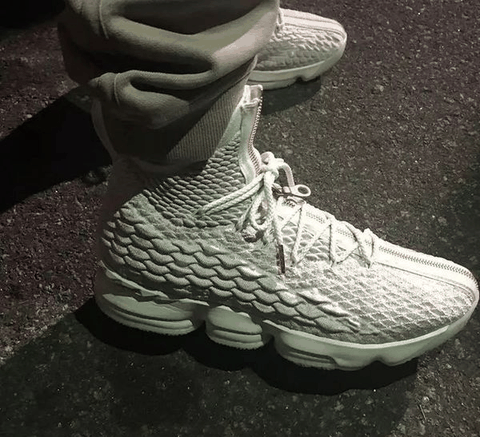 耐克詹姆斯15代城市限定版黑金潮牌配色好看吗 Nike LeBron 15 