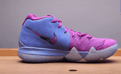Kyrie 4 “CONFETTI” 脚感怎么样 欧文4代鸳鸯色开箱测评