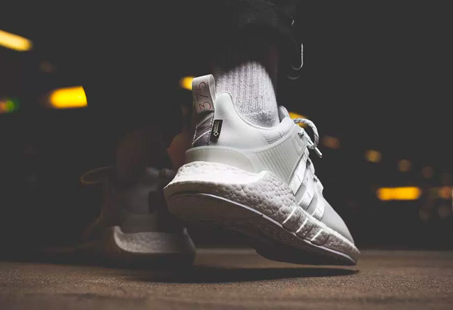 中足处使用了大潮牌面积的 TORSION® SYSTEM（EQT 93/17 防水版怎么样 didas Originals EQT 93/17 BoostGORE-TEX 版本多少钱）
