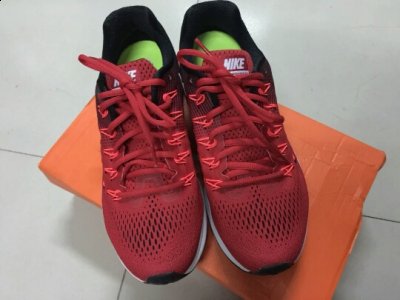  耐克PEGASUS 33开潮牌商城箱图 先上图看看（耐克PEGASUS 33开箱图 NIKE PEGASUS 33实物赏析测评）