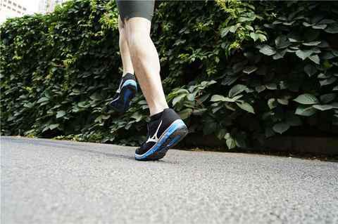  Mizuno Synchro MX实战测潮牌评 相由心生 新鞋到手（Mizuno Synchro MX实战测评 美津浓Synchro MX怎么样）