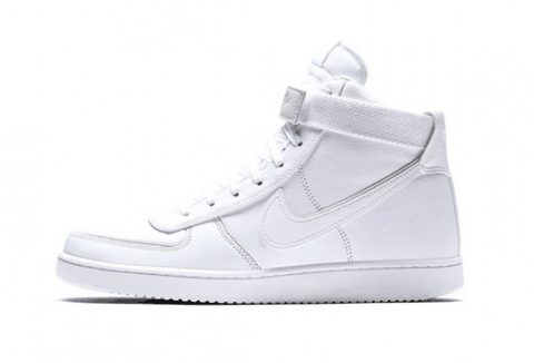 好了下面趣流网小潮牌汇潮牌网编为大家带来作品介绍（Nike Vandal High系列值得入手吗 John Elliott X NikeLab Vandal High多少钱）