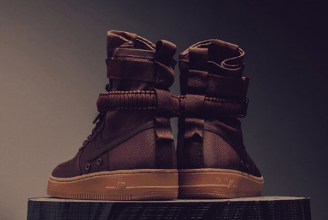 该鞋款将于潮牌商城12月15日发售（Nike SF-AF1酒红配色好看吗 耐克 SF-AF1“Deep Burgundy”配色多少钱）