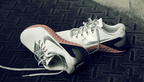 从1987年首款多潮牌信息功能交叉训练鞋（耐克Metcon 4怎么样 Nike Metcon 4多少钱）