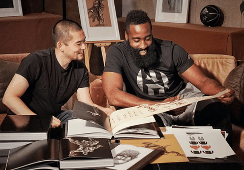 在这一点中鞋子就会潮牌汇潮牌网略微比阿迪达斯好一点（adidas Basketball“CNY” 系列好看吗 阿迪达斯狗年别注系列多少钱）