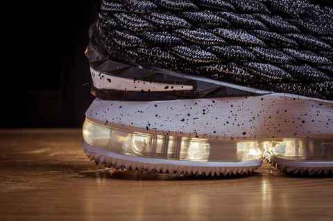 LBJ15和LBJ14细节对比 LBJ15开箱对比测评