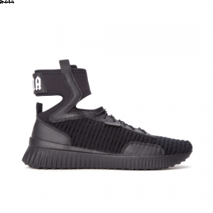 定价分别为潮牌信息 ￥1399、￥1599（PUMA x FENTY 长筒鞋款好看吗 PUMA x FENTY 长筒鞋款多少钱）