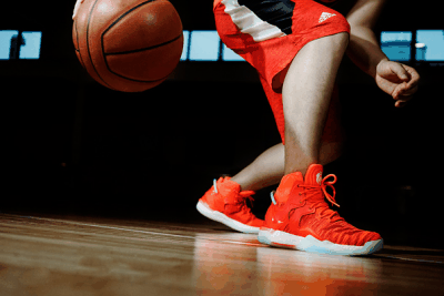 甚至有一潮牌汇潮牌网点挤脚（阿迪达斯罗斯7代怎么样 adidas D Rose 7 Boost实战测评）