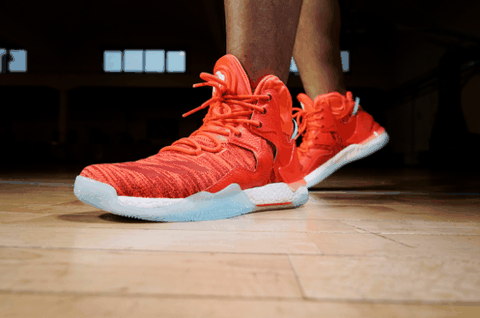 甚至有一潮牌汇潮牌网点挤脚（阿迪达斯罗斯7代怎么样 adidas D Rose 7 Boost实战测评）