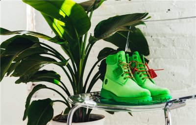  小编表示买不起买不起 添柏岚OW联名款值得买吗潮牌汇潮牌网 Virgil Abloh 主理的 OFF-WHITE 无疑是今年的联名明星！此番携手 Timberland（Timberland x OFF-WHITE大绿靴开箱 添柏岚OW联名款绿靴实物赏析）