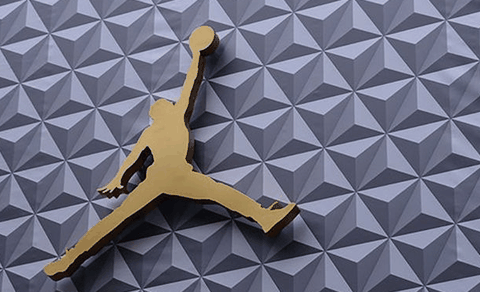 不过预计会于 12 月底潮牌品牌在 House of Hoops 独占发售（Jordan Brand 刺青系列值得入手吗 Jordan Brand 刺青系列多少钱）
