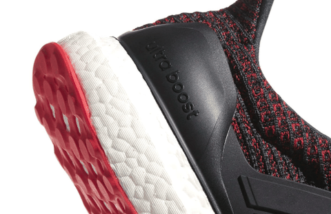 推出了全新的adidas 潮牌品牌UltraBOOST4.0中国新年别注版本（阿迪达斯UB4.0中国新年配色多少钱 adidas UltraBOOST4.0中国新年别注怎么样）