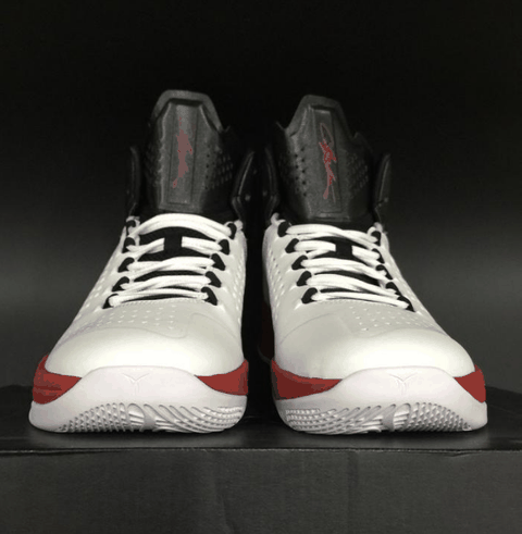 着力点纹路潮牌资讯都比较粗（安东尼11代开箱鉴赏 Jordan Melo M11 X开箱图）