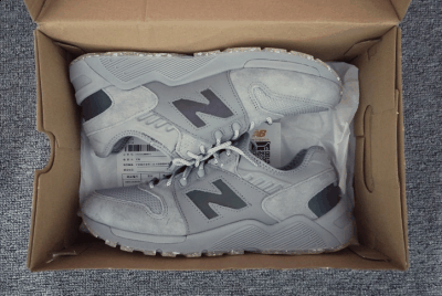 由于自己平时潮牌资讯穿运动鞋居多（New Balance 009开箱测评 NB009实物开箱图）