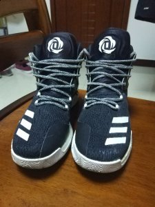  Rose7实物开箱欣赏 白潮牌色的玫瑰图标不如红色好看（adidas罗斯7开箱图 Rose7实物开箱欣赏）