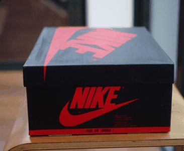  AJ1 Retro Flyknit高帮多少钱 目前这潮牌资讯款AJ1 Retro Flyknit高帮版的价格在1400元左右（AJ1 Retro Flyknit高帮版开箱图 AJ1 Retro Flyknit高帮实物细节欣赏）