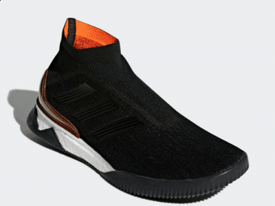 也就是 adidas Predator系列自从诞潮牌资讯生以来就在足球赛场上显示出巨大的能量（ adidas Predator 酷黑版深度赏析 阿迪达斯Predator Tango 18+ Boost细节鉴赏）