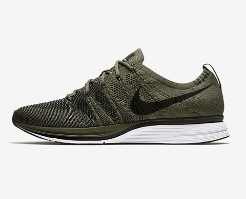 最开心的事情莫过于潮牌信息耐克鞋的品质卓著问题（Nike Flyknit Trainer 