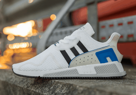 分别是蓝色、潮牌白色以及黑色（EQT Cushion ADV蓝色公园系列深度赏析 adidas EQT Cushion ADV“Blue” Pack 发售时间）