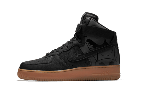 而且是配上潮牌商城了反光元素（耐克AF1高帮全新NBA系列好看吗 Air Force 1 Hi PRM NIKEiD美图欣赏）