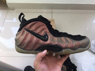 要么爱吃、要么爱喝潮牌汇潮牌网店、要么爱玩、要么爱嫖（耐克铜泡Foamposite Pro Gym Green细节赏析 nike铜泡与金泡对比测评）