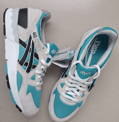 没有采用运动鞋潮牌商城子常有的气垫鞋底（亚瑟士Gel-Lyte V开箱图 ASICS Gel-Lyte V跑鞋实物开箱）