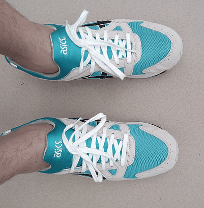 没有采用运动鞋潮牌商城子常有的气垫鞋底（亚瑟士Gel-Lyte V开箱图 ASICS Gel-Lyte V跑鞋实物开箱）