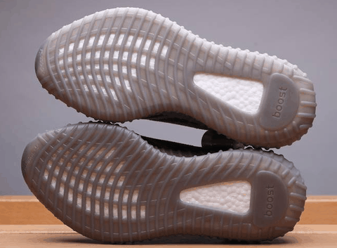  YEEZY BOOST 350 V2怎么样 这款潮牌资讯YEZZY BOOST 350 V2 BELUGA 2.0 外形设计简洁（椰子BOOST 350 V2灰斑马开箱图 YEEZY BOOST 350 V2实物开箱图）