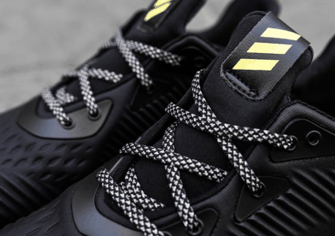 整双球鞋潮牌品牌细节满满（阿迪达斯AlphaBOUNCE酷黑版好看吗 adidas AlphaBOUNCE黑色款多少钱）