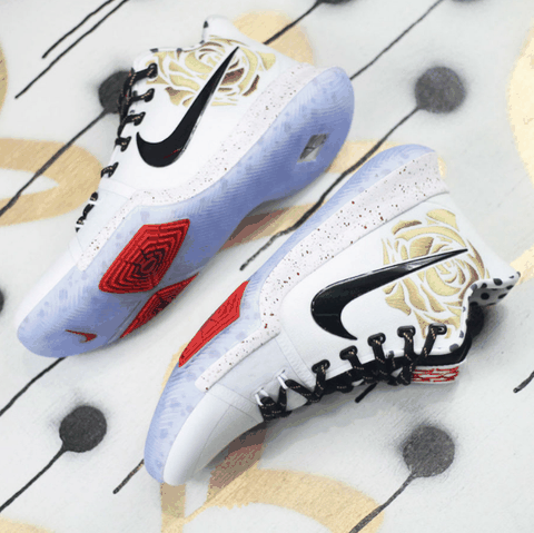 率领凯尔特潮牌商城人一直连胜（耐克欧文3致敬母亲配色好看吗 Nike Kyrie 3 “Mom” 多少钱）